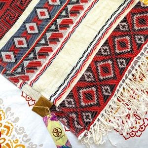 Yusoyu Red Aztec Print Scarf and shawl western